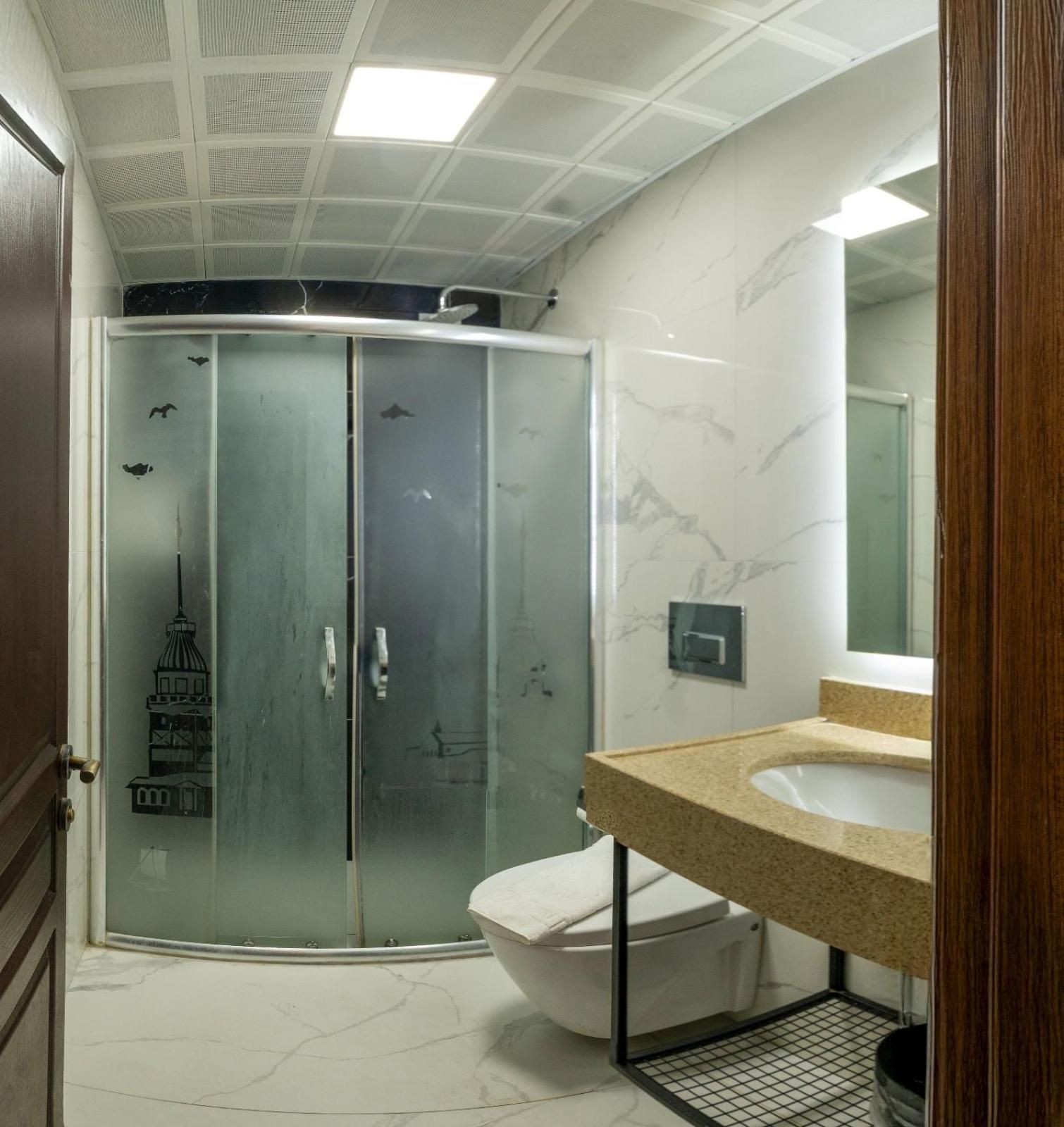 undefined T-Square Residence 6