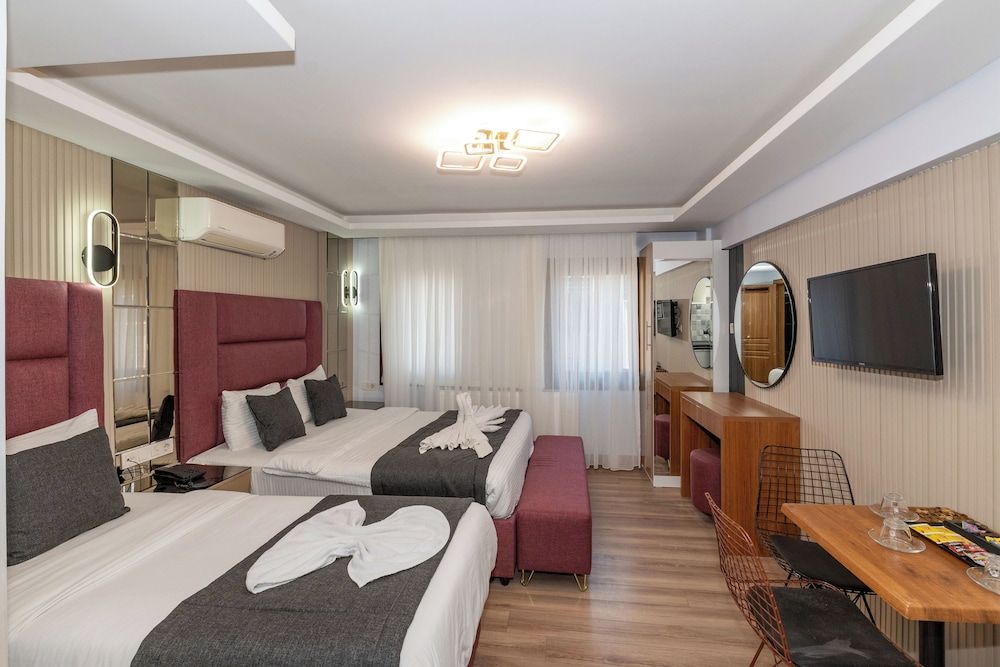 undefined T-Square Residence 5