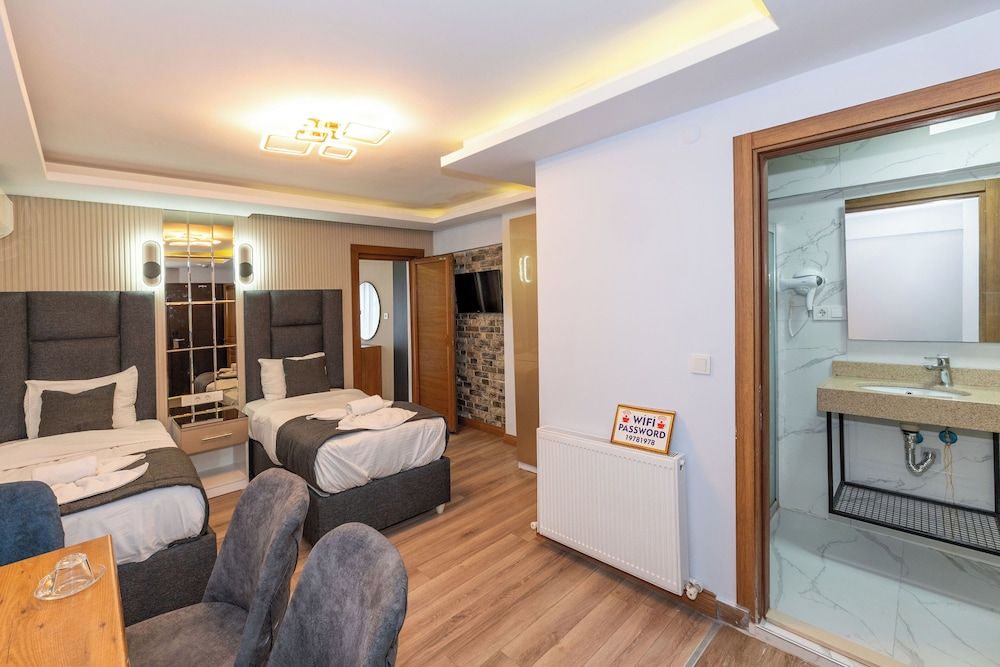 T-Square Residence Superior Suite, 1 Bedroom 9