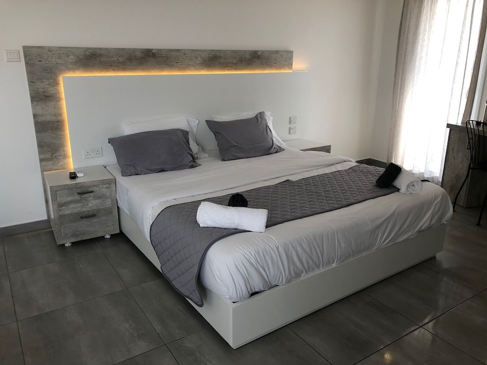 undefined White 11 2