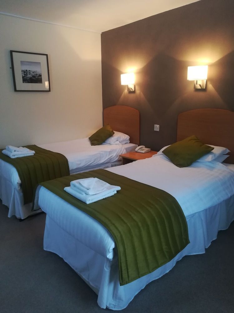 Stamford Gate Hotel Twin Room