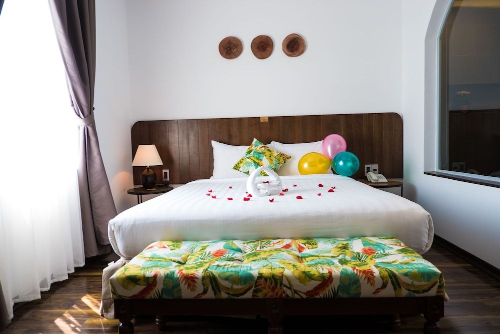 undefined Santori Hotel Danang Bay 7