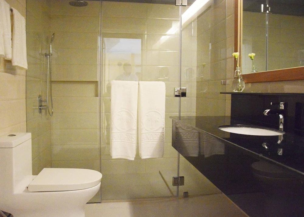 undefined Commander Suites de Boracay 5