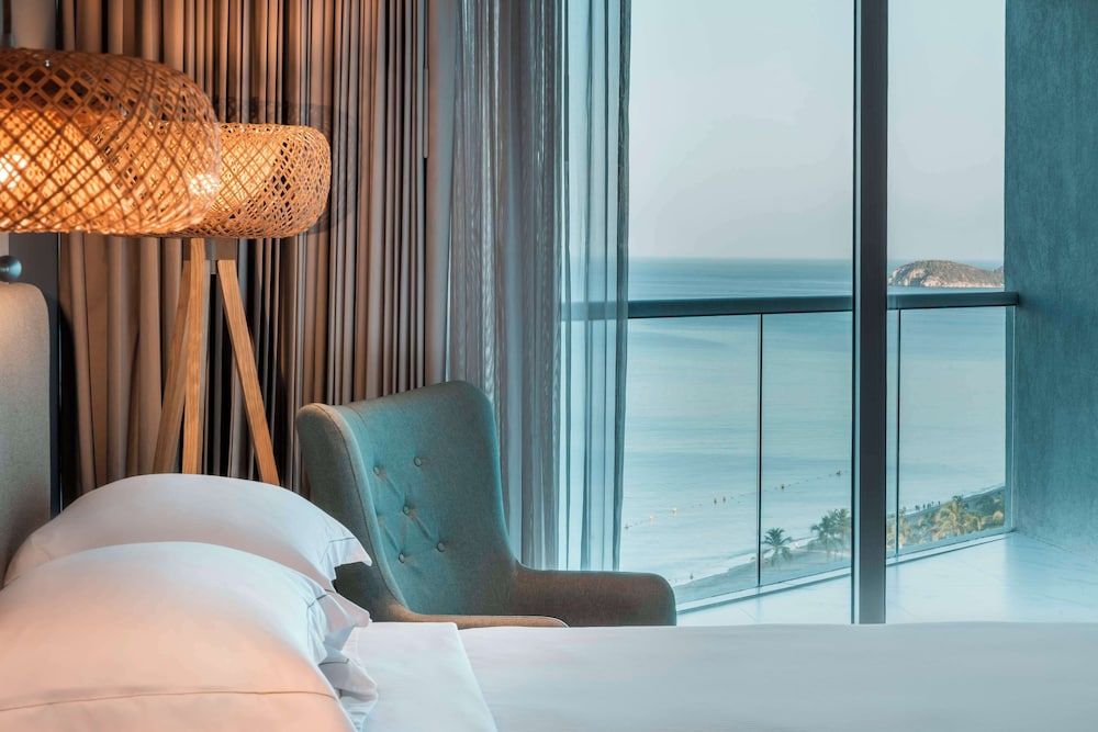 Suite, 1 King Bed, Ocean View