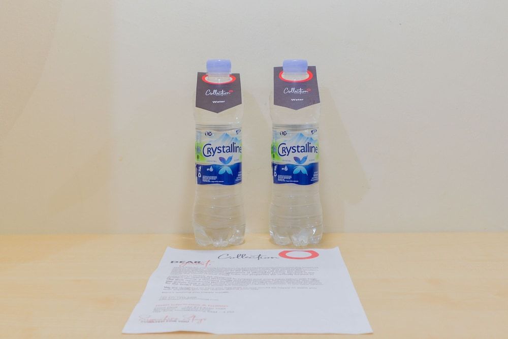 Collection O 6 Grand Palace Kemayoran Deluxe Double Room 9