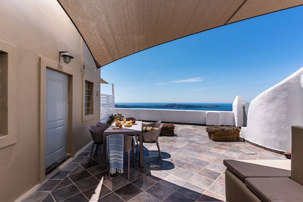 undefined Mardanza House 2