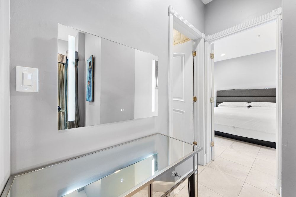 Isle of Venice Premium Suite, 1 Bedroom, Balcony, Bay View 6