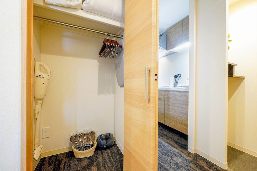 RESI STAY Gojozaka 2 Queen and chair bed - Modern Apartment(Please see all information about our room before you book) 32