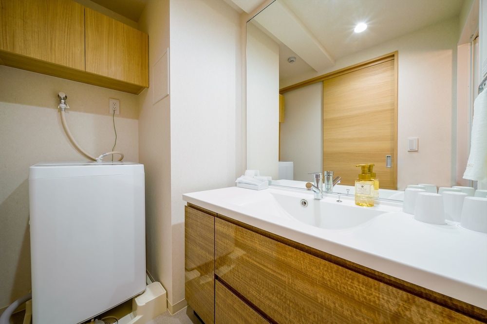 RESI STAY Gojozaka 2 Queen and chair bed - Modern Apartment(Please see all information about our room before you book) 26