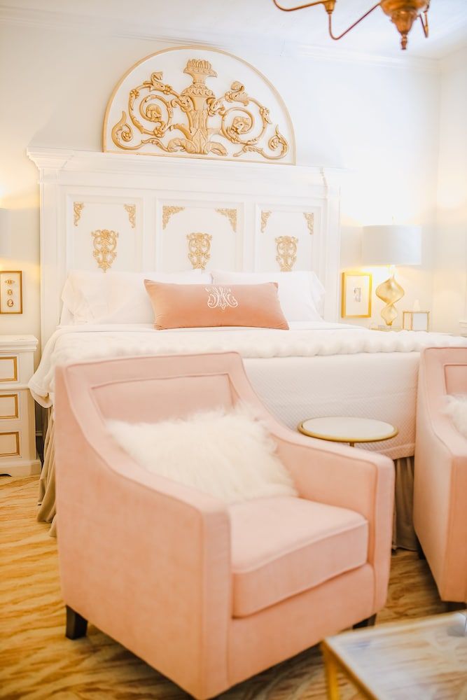 The Strong Suite on St. Charles