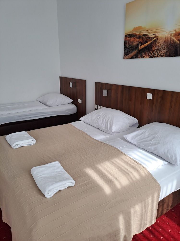 Hotel & Apartments Klimt Double Room 3