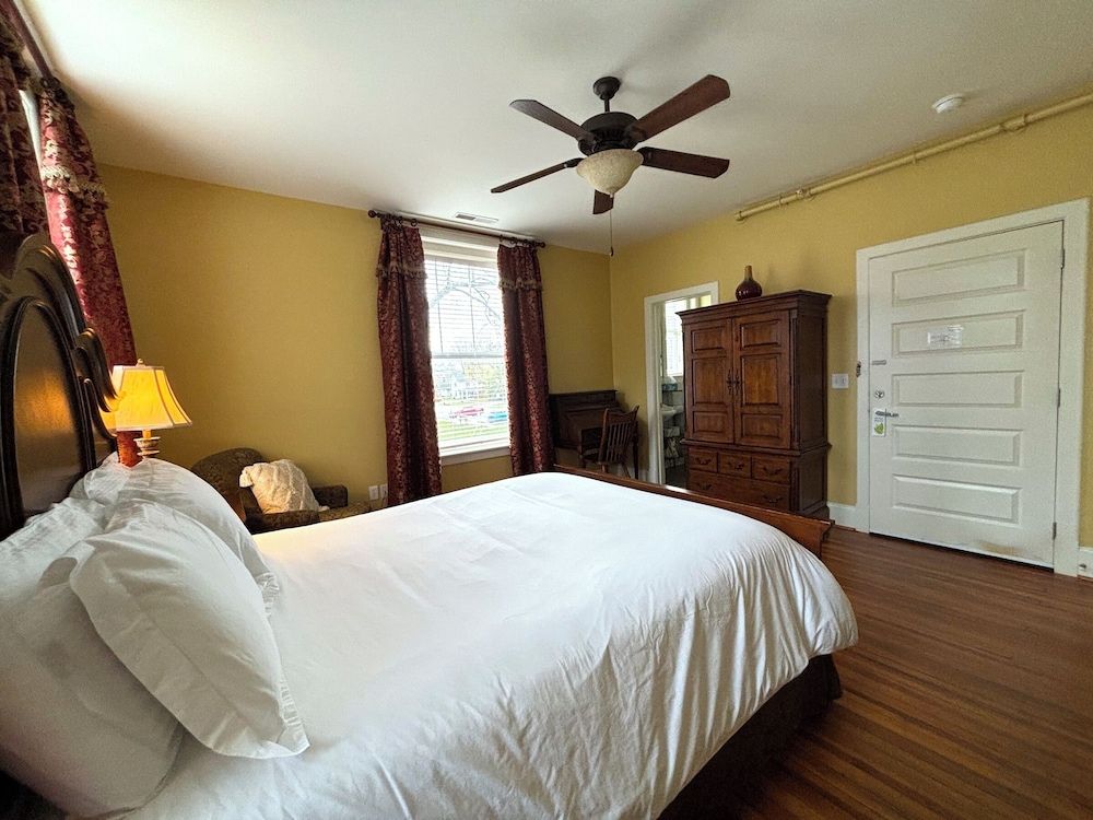 Standard Room, 1 Bedroom, Non Smoking (The Chezy Room)