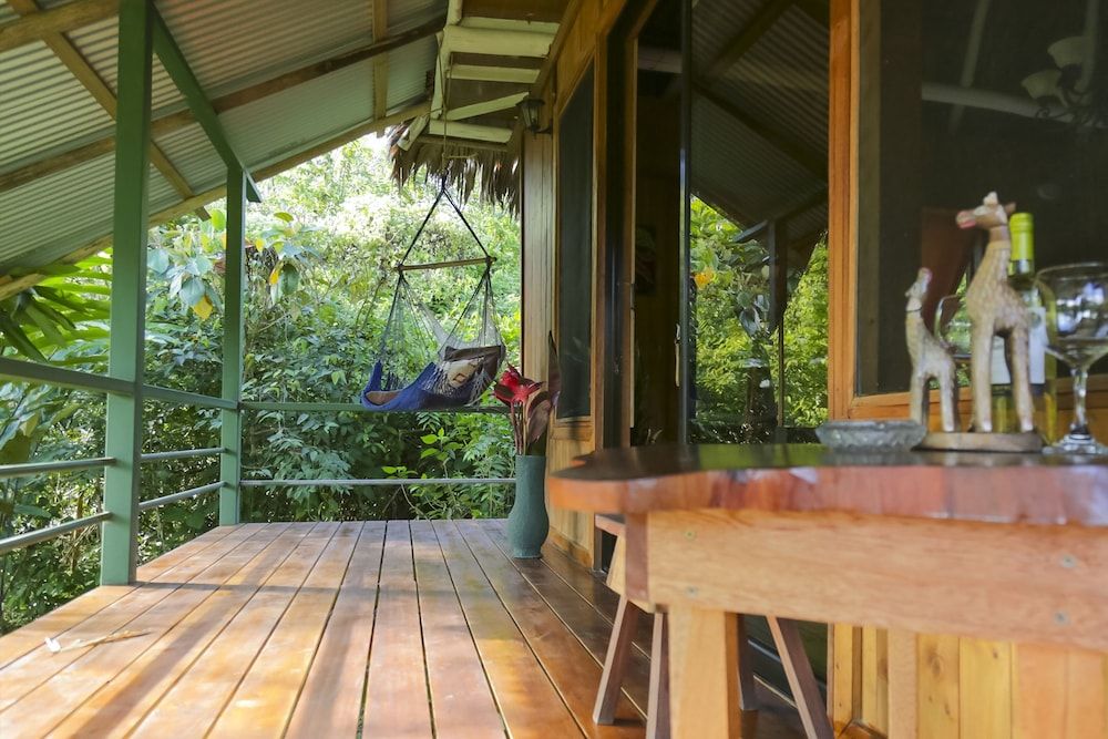 Casa Drake Deluxe Bungalow, Garden Area 5