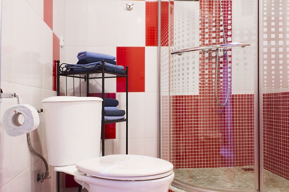 Royal Court Apartments Studio 6