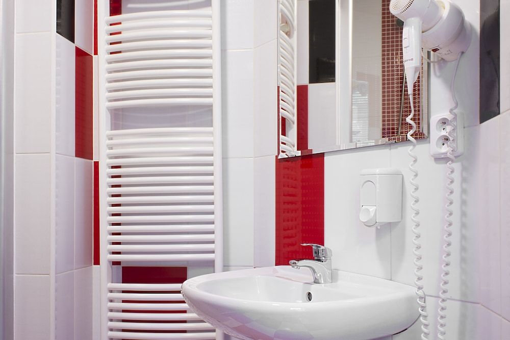 Royal Court Apartments Studio 7