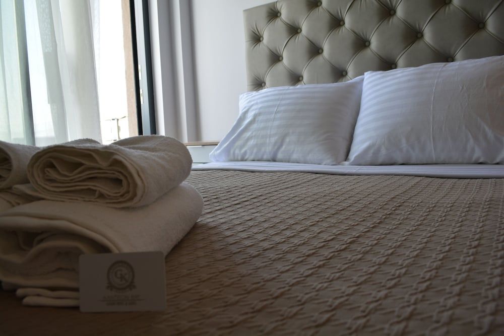 Aianteion Bay Luxury Hotel & Suites Junior Honeymoon Suite Sea View Hot Tub 2