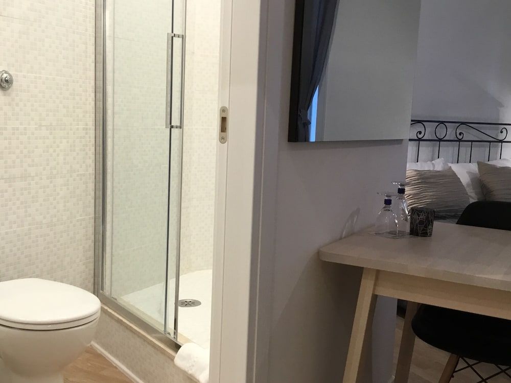 Le Fate Suites Classic Suite, Ensuite 6