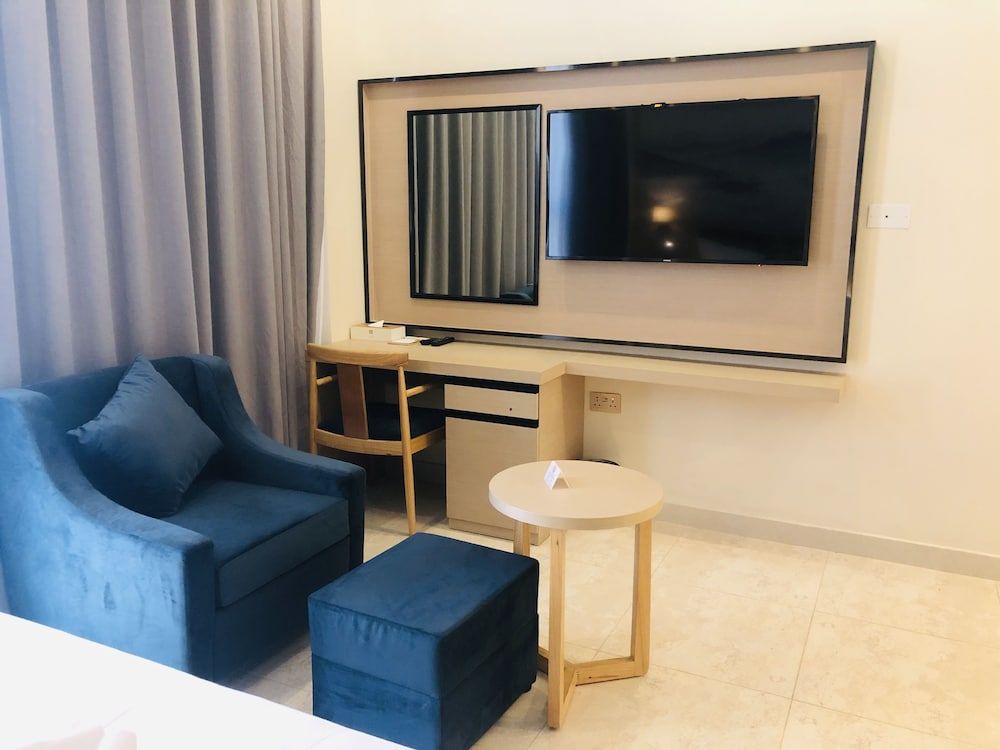 Seasons Hotel Barka Double Room 10