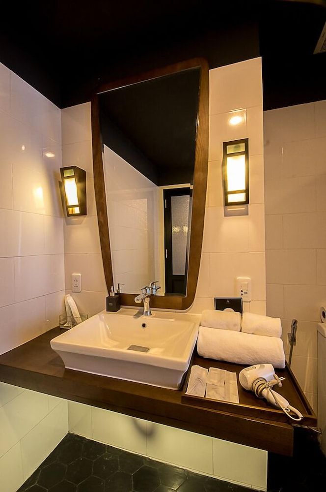 Danang Boutique Hotel Deluxe Double or Twin Room, City View 8