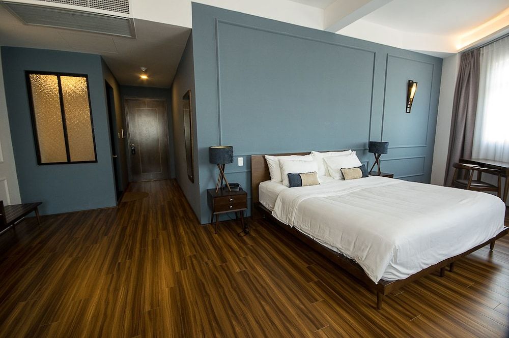 Danang Boutique Hotel Deluxe Double or Twin Room, City View 3