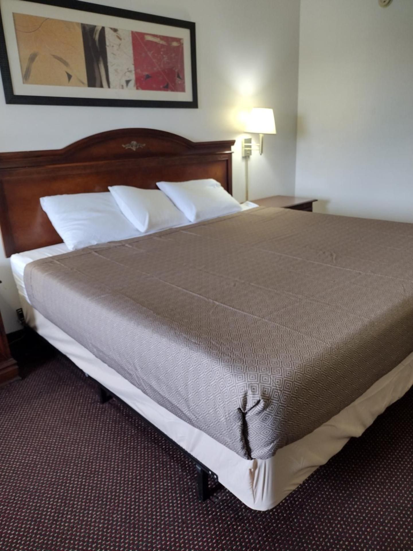 Hoosier Inn King Room