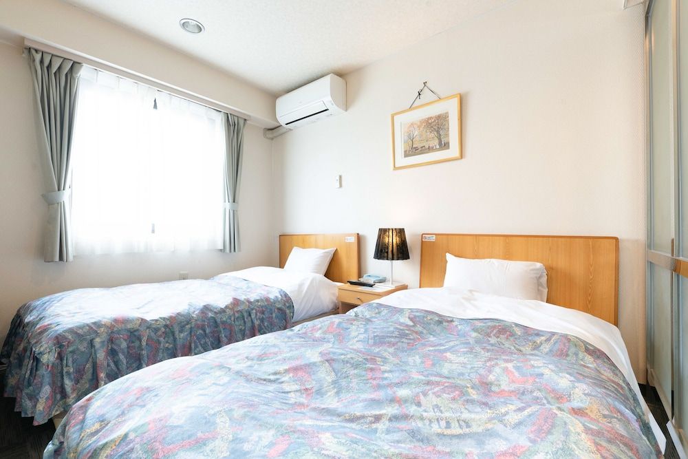 Twin Room (Non-Smoking)