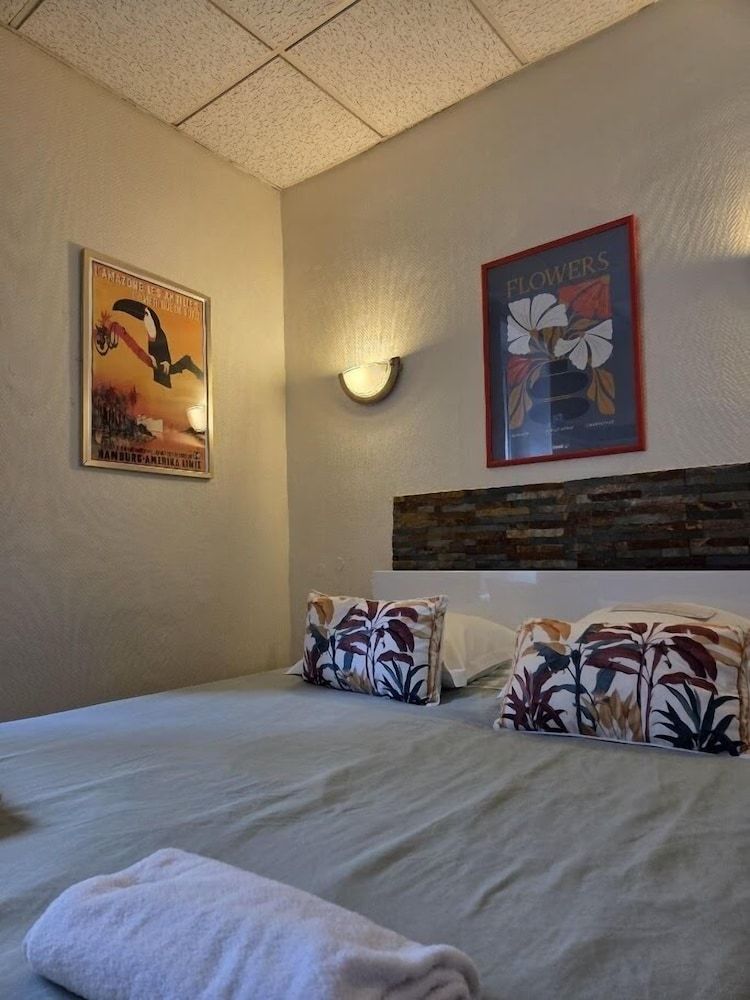 Ariane Hôtel Standard Double Room, Private Bathroom 3