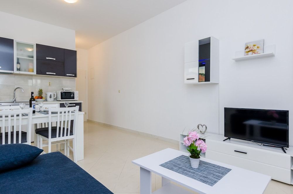 Apartments Maky Apartment (Superior One Bedroom Apartment) 14