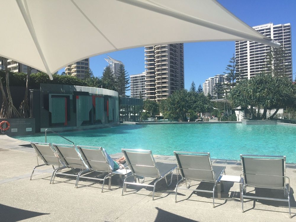 undefined Upmarket Apartment at Beach 6