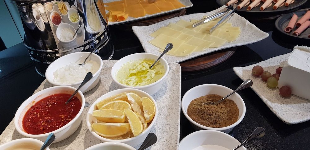 undefined Gloria Hotel 6