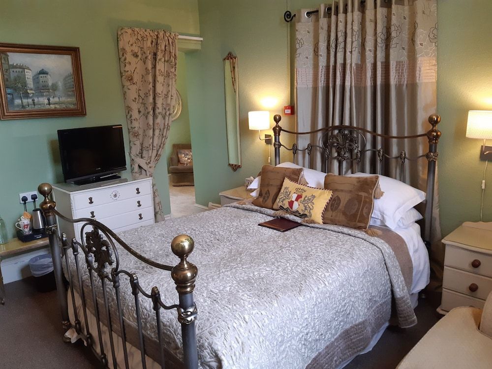 Superior Double Room (with Spa Bath)