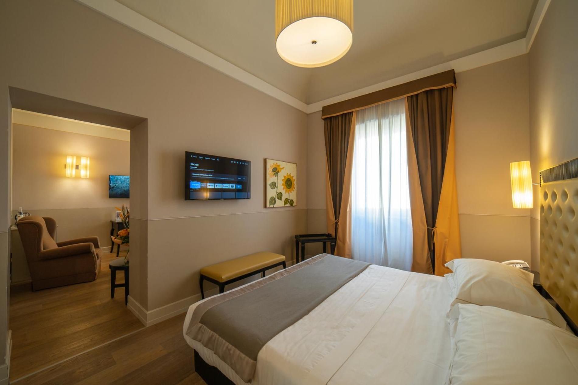 Family Room (2 Adults + 2 Children)