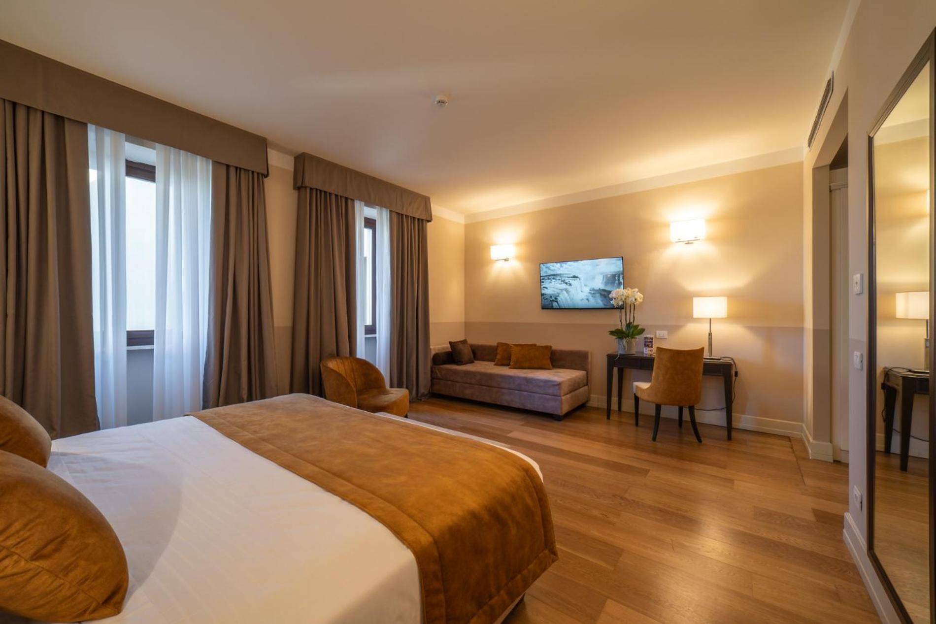 Junior Suite with Spa Access