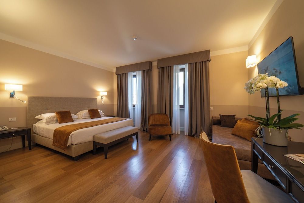 Junior Suite (SPA Access)