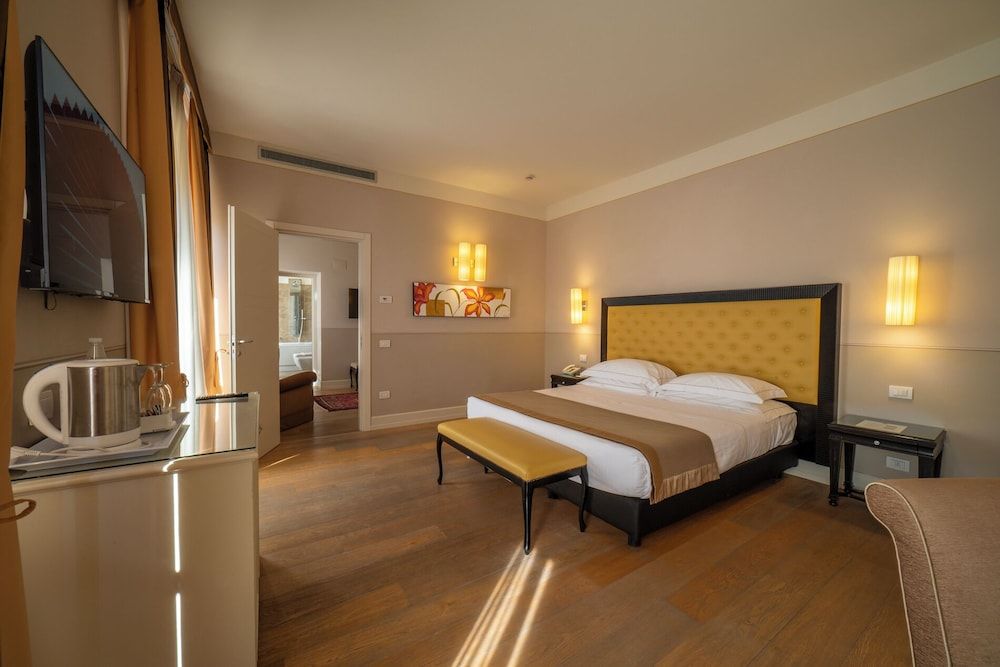 Classic Suite (SPA Access)