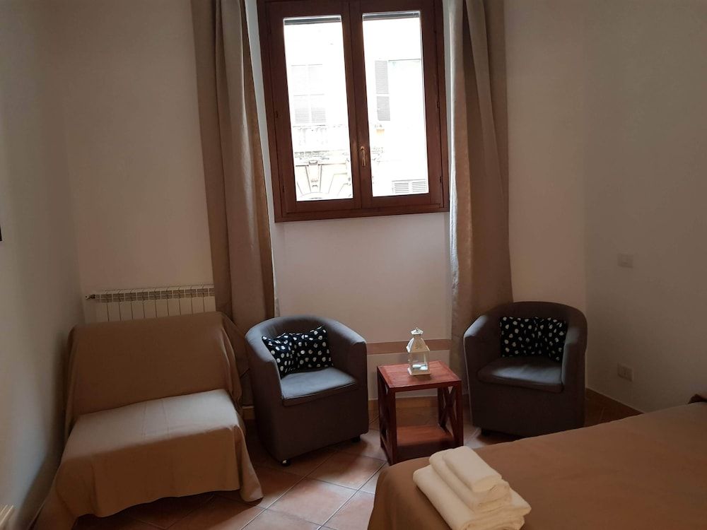 Gulliver's Lodge Double Room 17