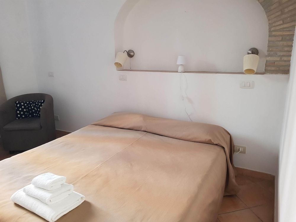 Gulliver's Lodge Double Room 10