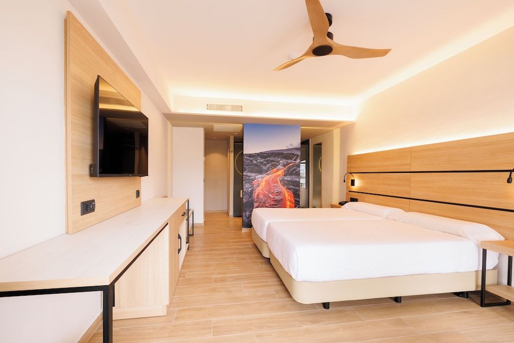 Triple Room, Pool View (2 adults and 1 child)