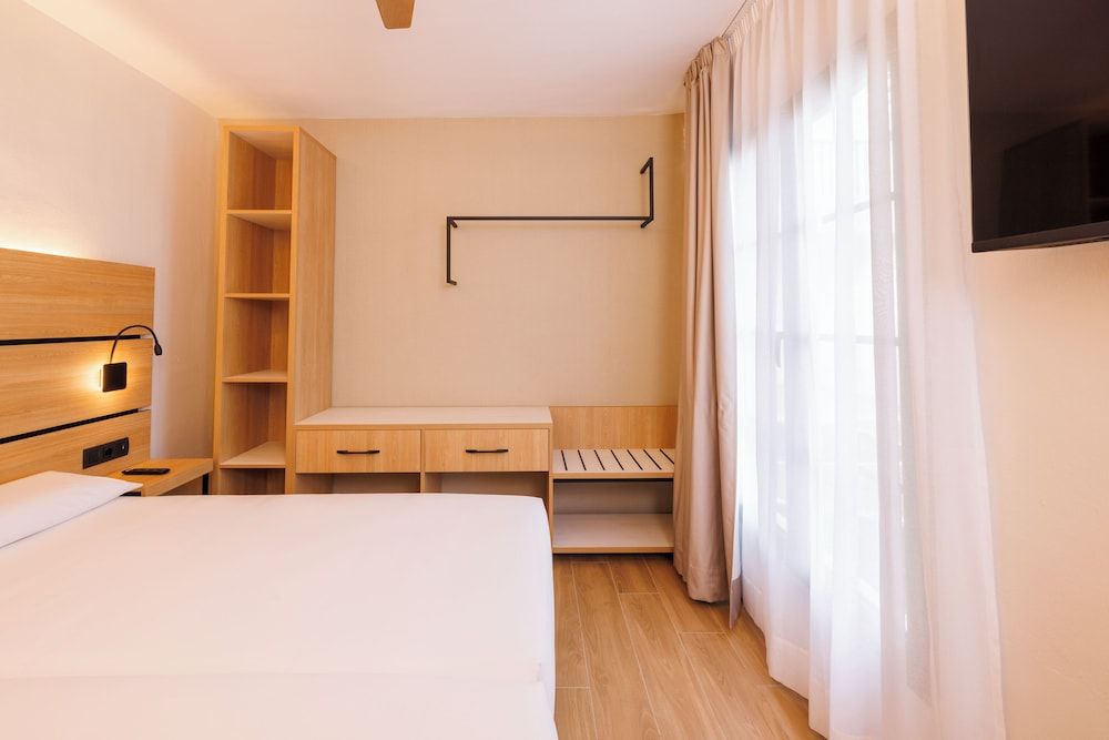 Triple Room (Swim up)