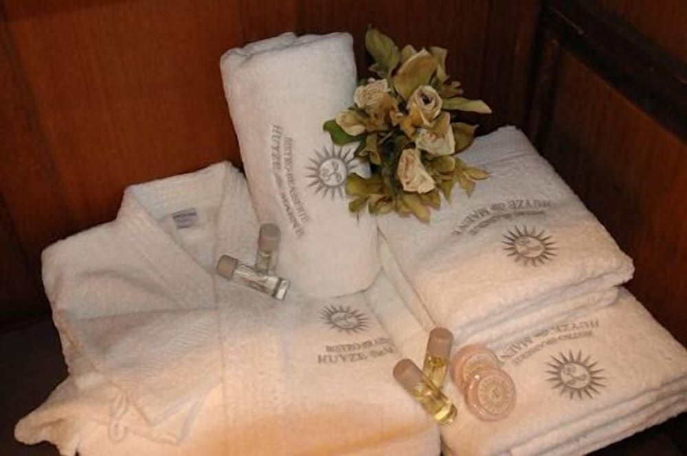 Huyze Die Maene Deluxe Room (Grand) 3