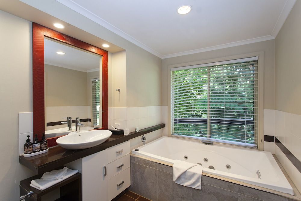 Songbirds Rainforest Retreat Luxury Suite, 1 Bedroom, Balcony (Rainforest Luxury Villa) 10