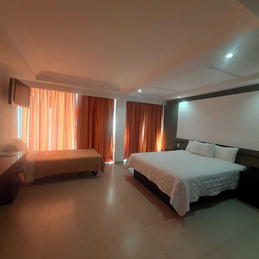 Hotel Borda Cuernavaca Family Triple Room, Multiple Beds, Courtyard View 4