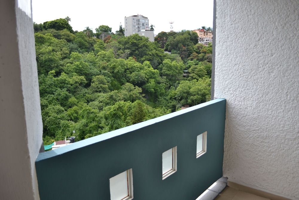 Hotel Borda Cuernavaca Family Triple Room, Multiple Beds, Courtyard View 5