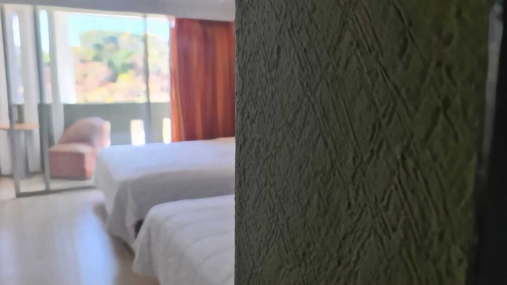 Family, 2 Queen, Courtyard View, Balcony, Pets Allowed
