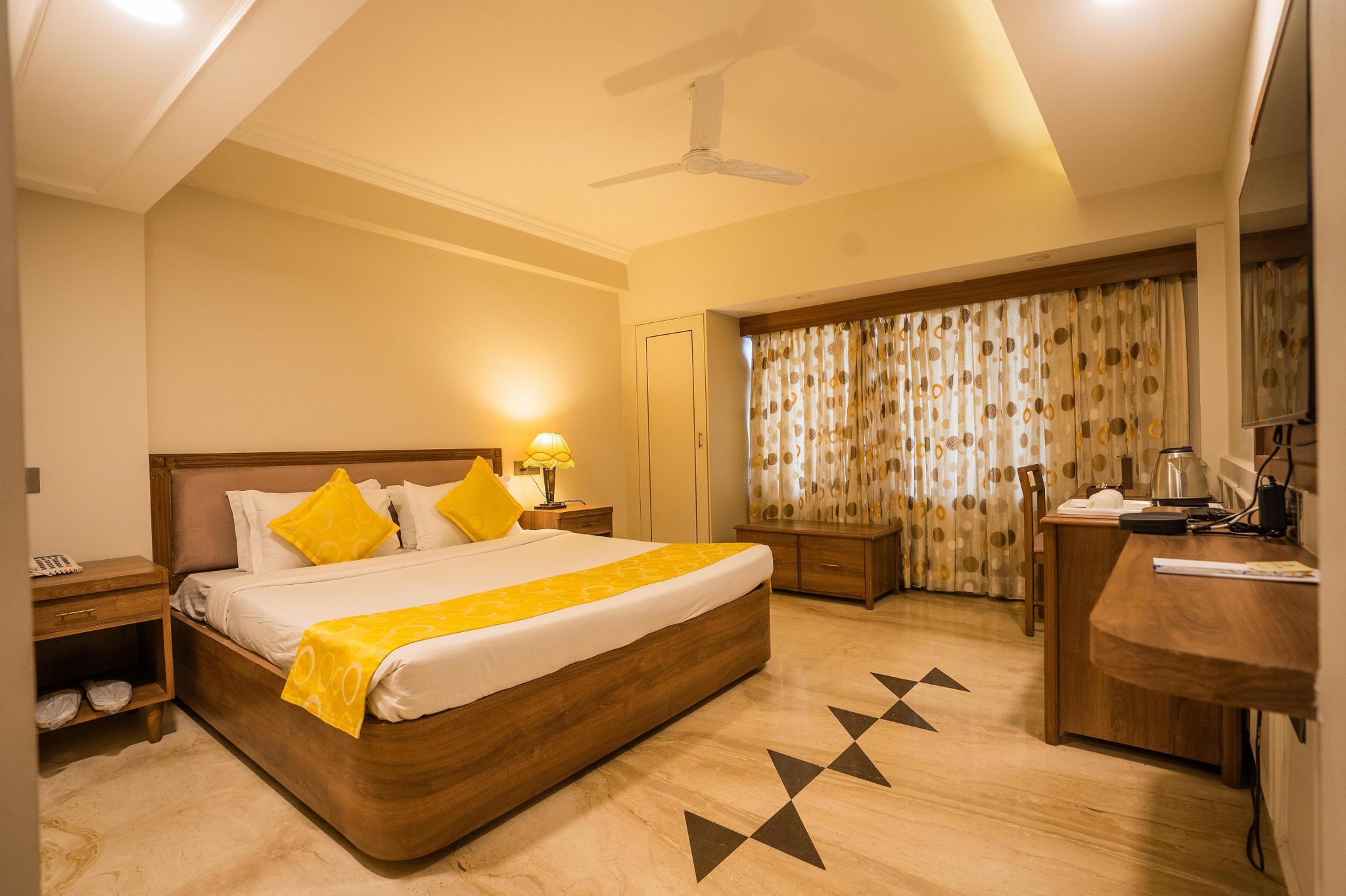 undefined Amer Palace 5