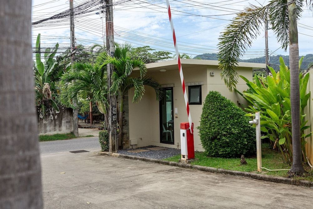 undefined Villa Buton