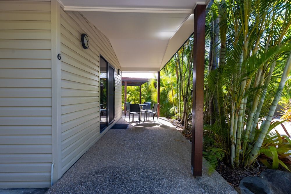 NRMA Airlie Beach Holiday Park Bungalow - Sleeps 6 7