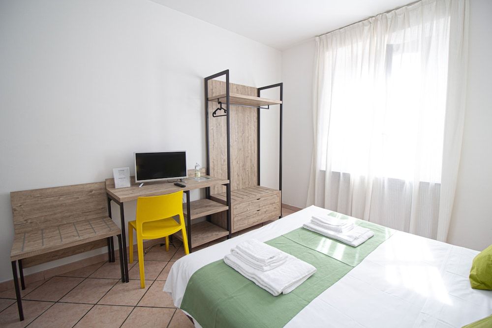 Hotel Tornielli 9 by LVG Hotel Collection Triple Room