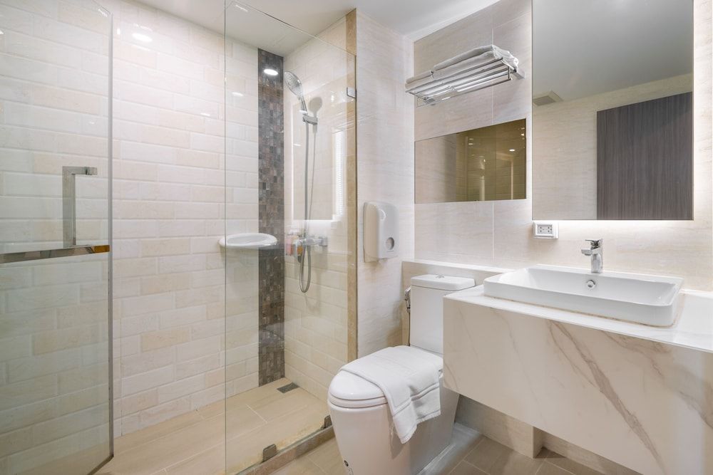 Samyan Serene Hotel Deluxe Room (Twin Bed) 5