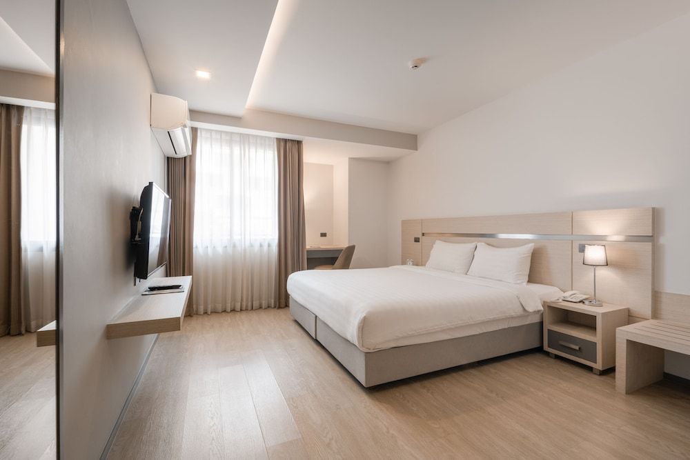 undefined Samyan Serene Hotel 5